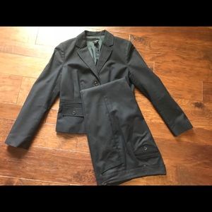 Ann Taylor Women’s Navy Business Suit Size 10